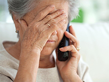 Поверив телефонным мошенникам, пожилая архангелогородка лишилась всех накоплений и потеряла квартиру