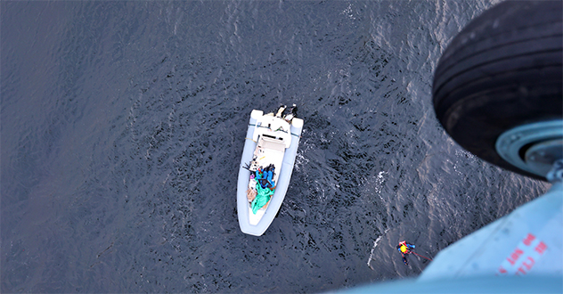 В Архангельской области спасён мужчина, катер которого унесло в Белое море.