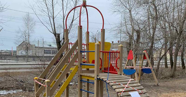 На территории Северного округа привели в порядок детские площадки