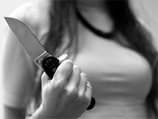 В Плесецком районе перед судом предстанет местная жительница, обвиняемая в покушении на убийство своего супруга