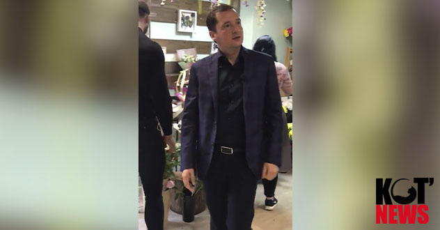 В Котласе Александра Цыбульского видели в цветочном магазине