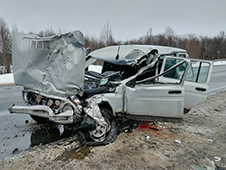 В Архангельске сотрудники полиции устанавливают обстоятельства дорожно-транспортного происшествия, в котором погиб мужчина