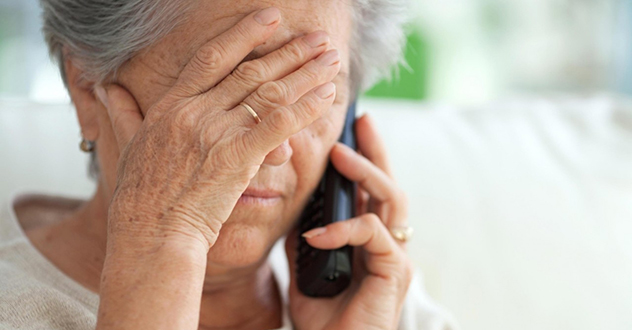 Поверив телефонным мошенникам, пожилая архангелогородка лишилась всех накоплений и потеряла квартиру