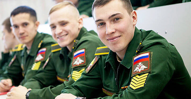 Продлён срок приёма документов для выпускников школ, желающих пройти обучение в пограничных институтах ФСБ России