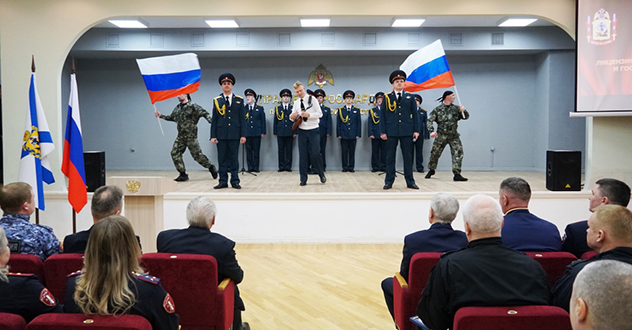 В Архангельске сотрудники подразделений госконтроля и ЛРР Росгвардии отметили профессиональный праздник