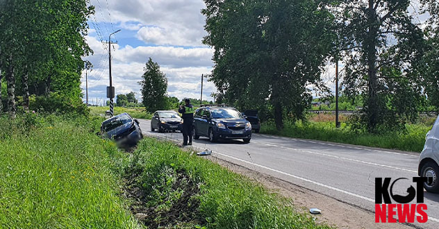 Причиной дорожной аварии стала невнимательность
