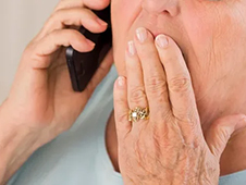 Обращение за советом к близкому человеку помогло 75-летней архангелогородке не стать жертвой мошенников