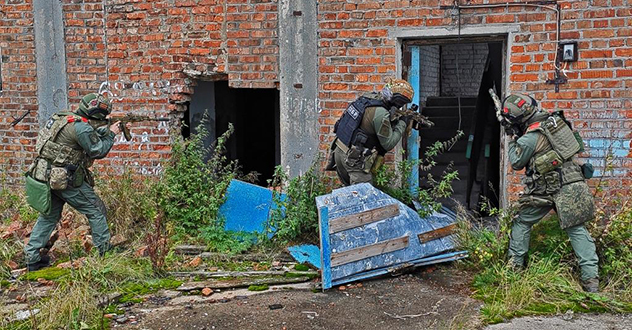 Бойцы спецподразделений Росгвардии провели боевое слаживание группы, убывающей в зону СВО