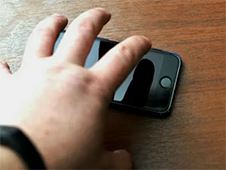 Сотрудниками полиции города Новодвинска задержана подозреваемая в краже телефона