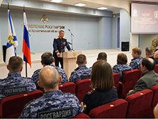 В Архангельске сотрудники подразделений госконтроля и ЛРР Росгвардии отметили профессиональный праздник