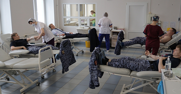 Архангельские росгвардейцы поддержали всероссийскую ведомственную акцию «От сердца к сердцу»