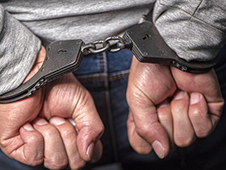 Житель областного центра предстанет перед судом за разбойное нападение на женщину и покушение на ее убийство