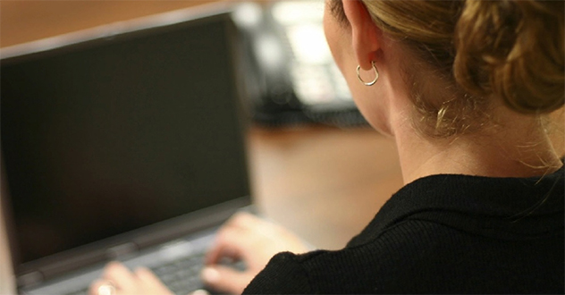 Жительница города Северодвинска признана виновной в публичном оправдании терроризма.