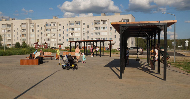 В Коряжме завершается благоустройство территории у пруда