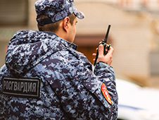 Офицер Росгвардии задержал в Коряжме подозреваемого в краже мужчину