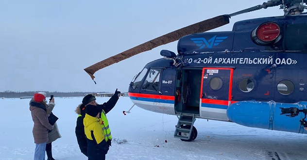 Мальчик из Вельска осуществил новогоднюю мечту — сесть за штурвал вертолета