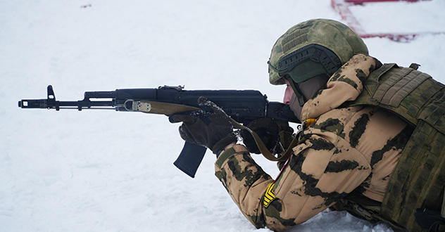 В архангельском отряде спецназа «Ратник» Росгвардии получили войсковой опыт курсанты из Новосибирска
