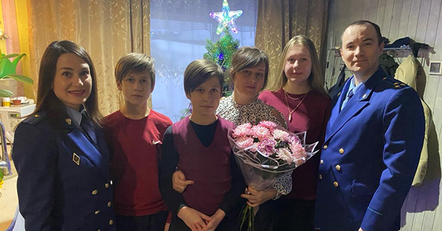 Прокуратура Архангельской области приняла участие во всероссийской акции «Елка желаний»