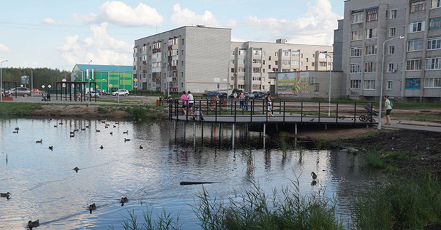 В Коряжме завершается благоустройство территории у пруда