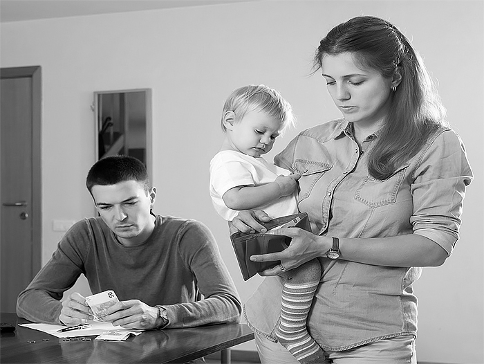 Бедных становится больше