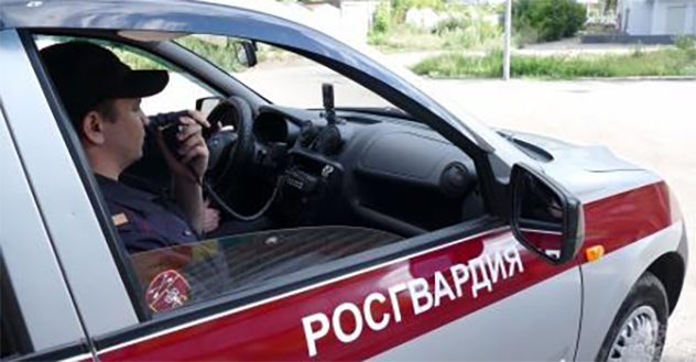 В Мирном сотрудники Росгвардии задержали рецидивиста, ограбившего знакомого на 510 тысяч рублей