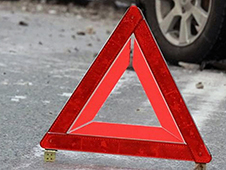 В Холмогорском округе сотрудниками полиции устанавливаются обстоятельства дорожно-транспортного происшествия, в котором погиб человек