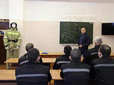 Более 1600 осужденных за год получили рабочую профессию