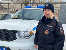 В городе Мирном участковый уполномоченный полиции задержала мужчину, подозреваемого в совершении грабежа