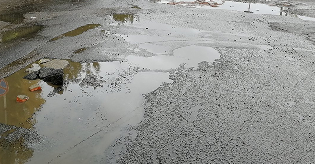 По постановлению прокурора глава Устьянского муниципального округа привлечен к ответственности за необеспечение надлежащего содержания автомобильных дорог общего пользования