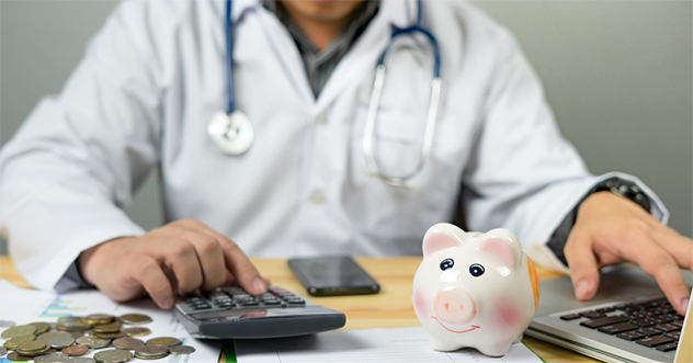 Прокуратура проводит проверку о нарушениях оплаты труда медработников Архангельска и Новодвинска