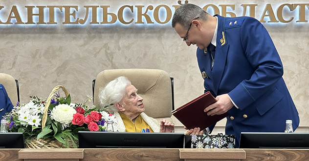 Сегодня ветерану прокуратуры Архангельской области Плешановой Нине Ивановне исполнилось 100 лет!