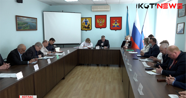 Депутаты отличились