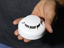 В домах семей Поморья установят 4000 пожарных извещателей