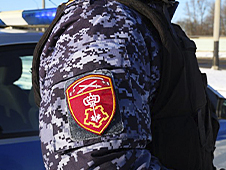 В Архангельской области росгвардейцы обнаружили двух граждан, объявленных в розыск