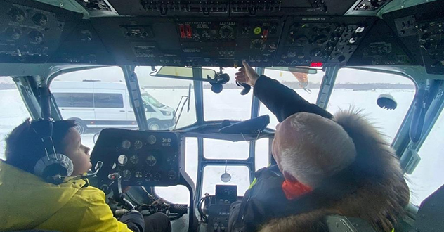 Мальчик из Вельска осуществил новогоднюю мечту — сесть за штурвал вертолета