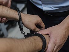 Прокуратурой области в суд направлено уголовное дело в отношении двух жителей г. Северодвинска, обвиняемых в незаконном сбыте наркотических средств