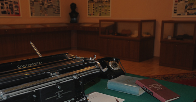 В музей РУФСБ России по Архангельской области поступил уникальный фотоальбом